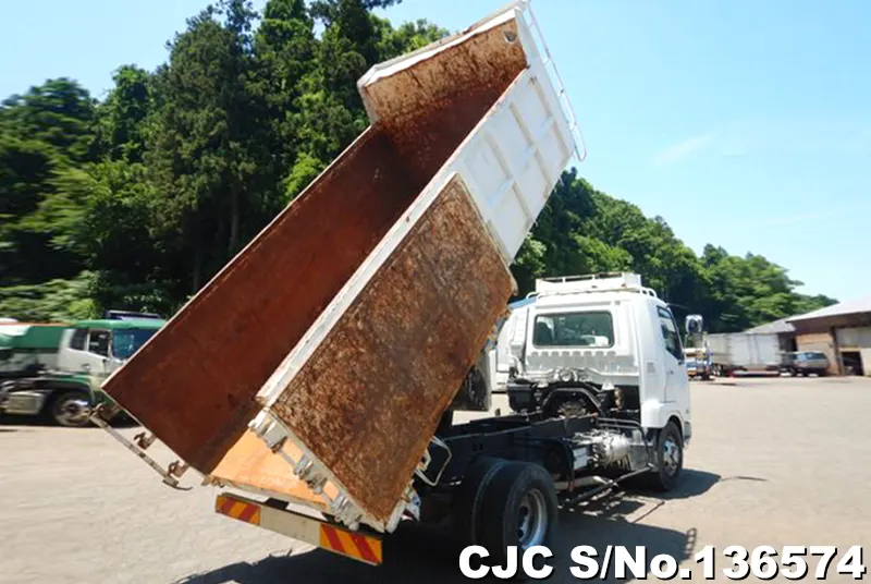 2006 Mitsubishi / Fuso Stock No. 136574