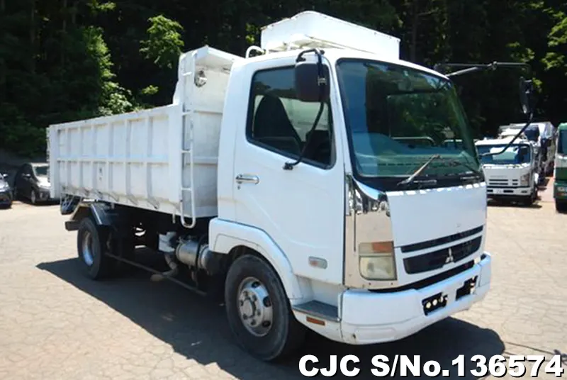 2006 Mitsubishi / Fuso Stock No. 136574