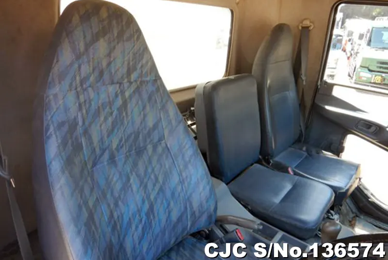 2006 Mitsubishi / Fuso Stock No. 136574
