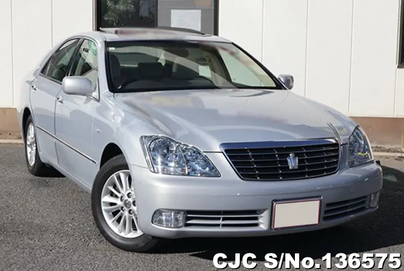 2005 Toyota / Crown Stock No. 136575