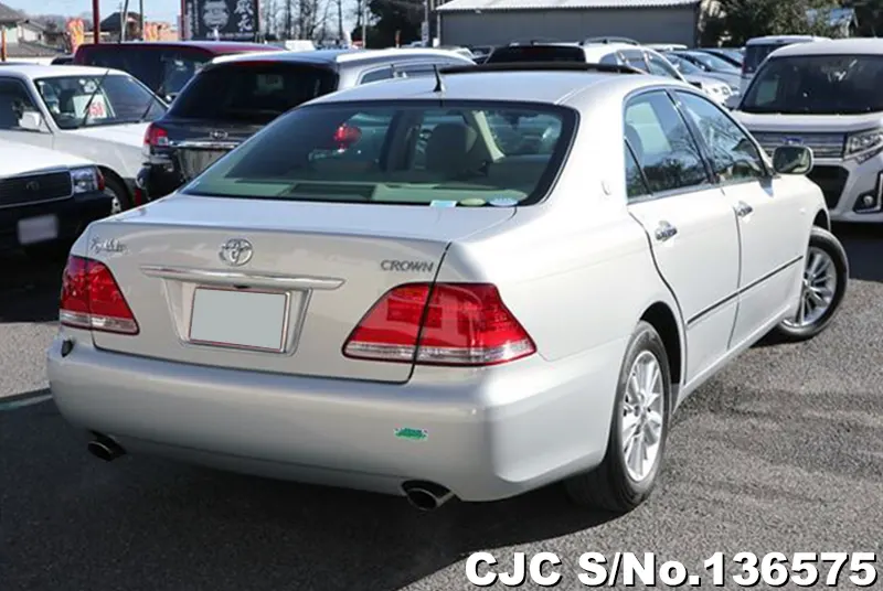 2005 Toyota / Crown Stock No. 136575