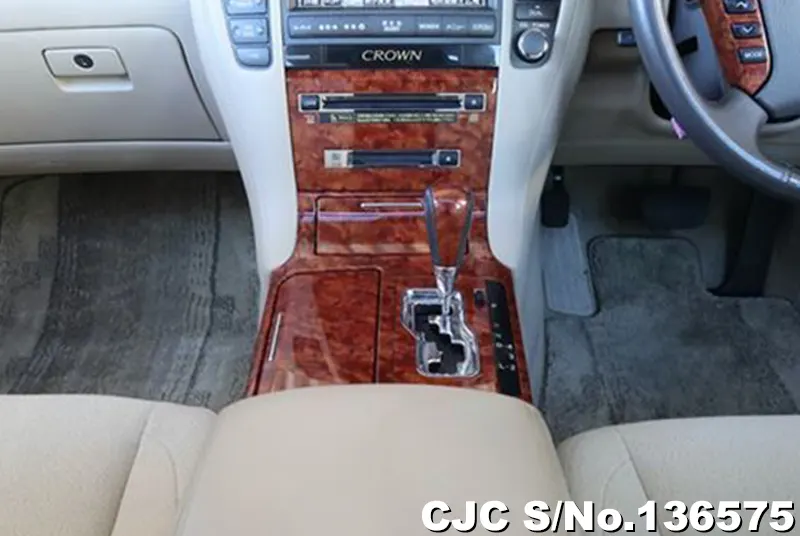 2005 Toyota / Crown Stock No. 136575