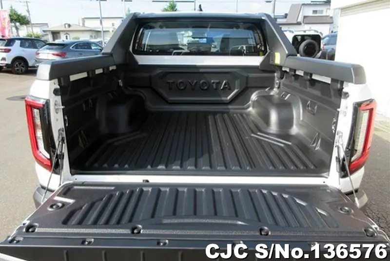 2026 Toyota / Hilux Stock No. 136576