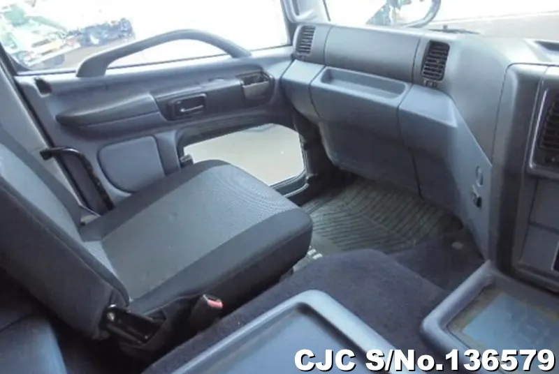 2005 Hino / Profia Stock No. 136579