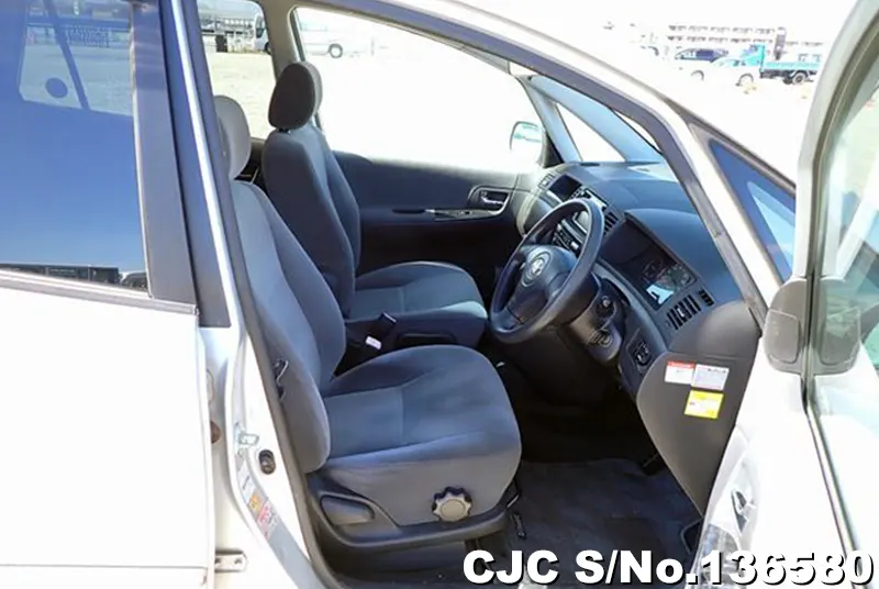 2004 Toyota / Spacio Stock No. 136580