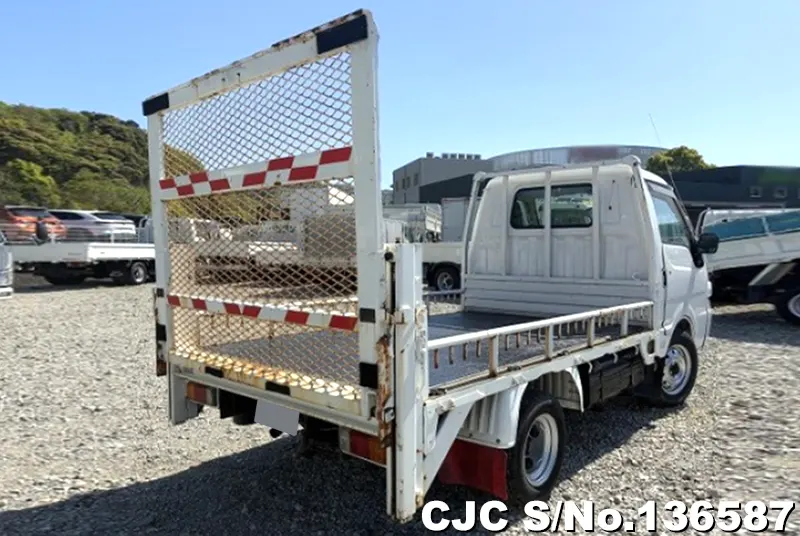 2001 Mazda / Bongo Stock No. 136587