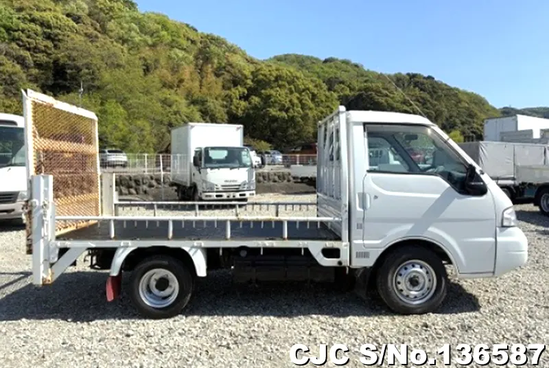 2001 Mazda / Bongo Stock No. 136587