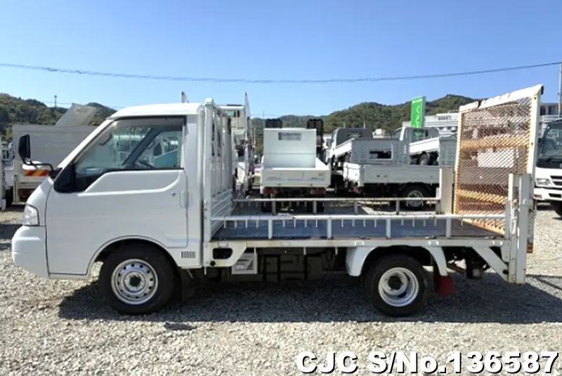 2001 Mazda / Bongo Stock No. 136587