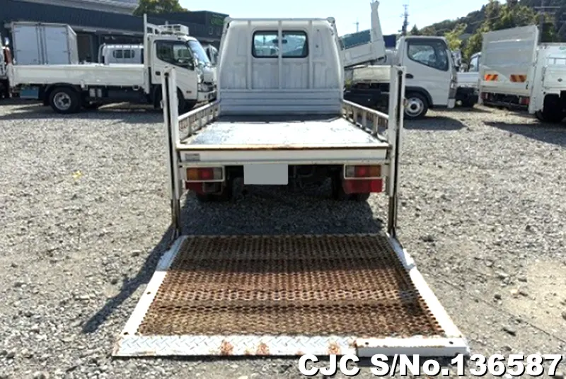 2001 Mazda / Bongo Stock No. 136587