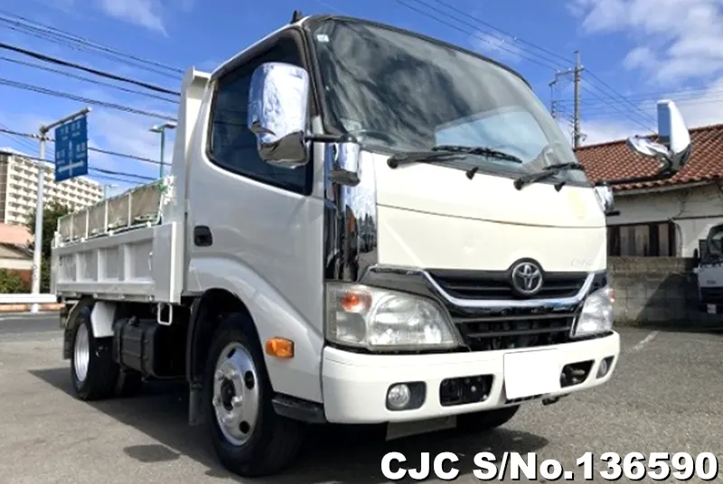 2014 Hino / Dutro Stock No. 136590