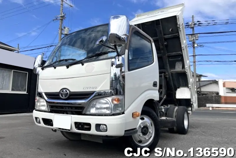 2014 Hino / Dutro Stock No. 136590