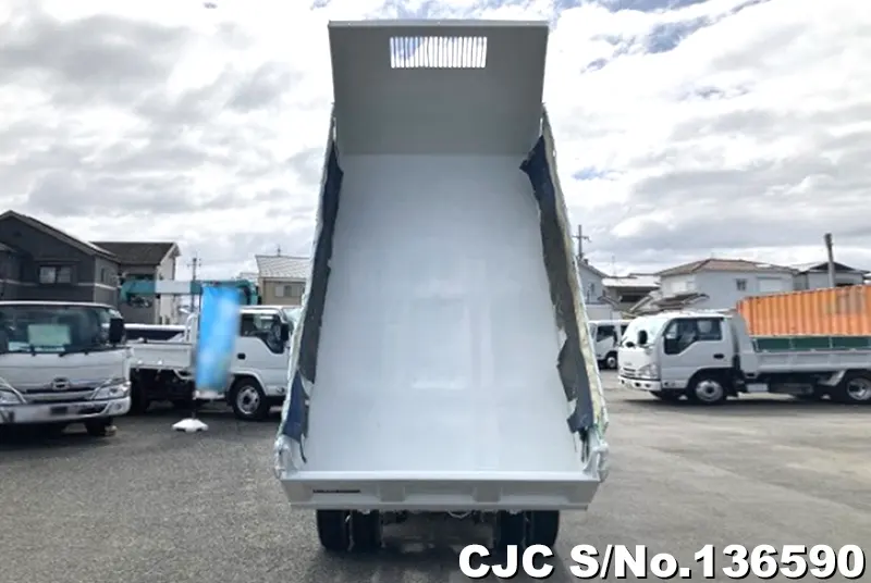 2014 Hino / Dutro Stock No. 136590