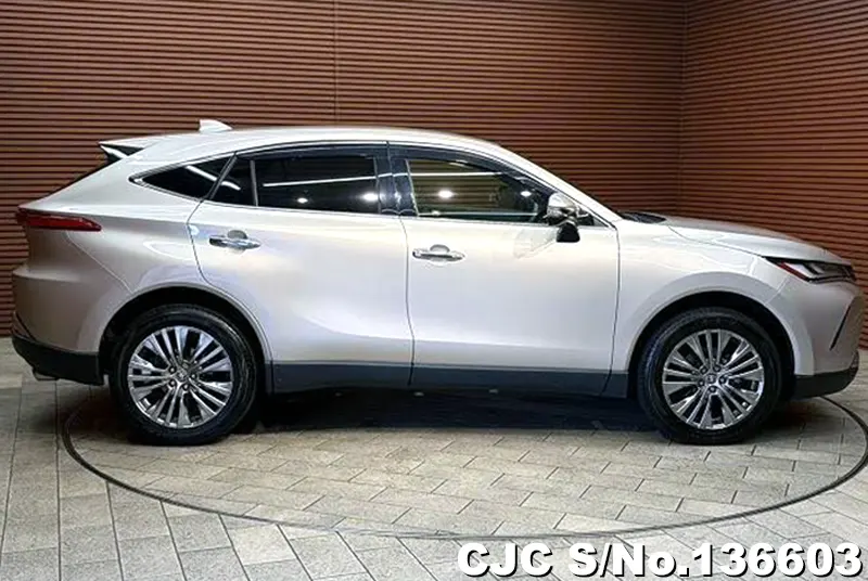 2020 Toyota / Harrier Stock No. 136603