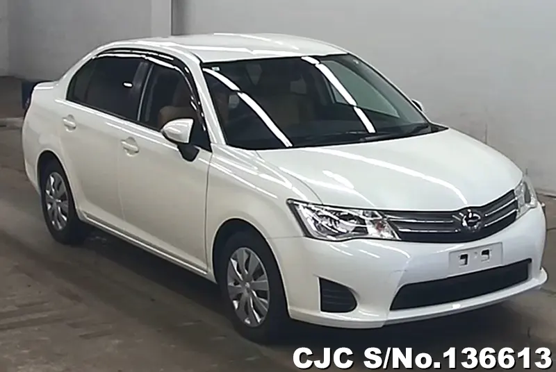 2013 Toyota / Corolla Axio Stock No. 136613