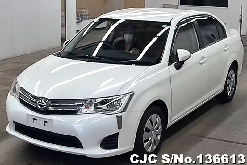 2013 Toyota / Corolla Axio Stock No. 136613