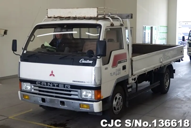 1990 Mitsubishi / Canter Stock No. 136618