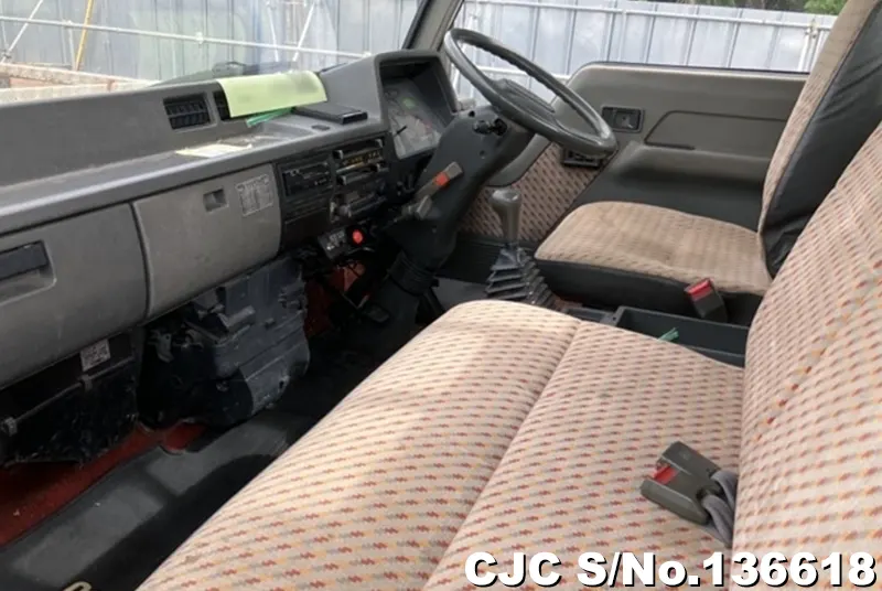 1990 Mitsubishi / Canter Stock No. 136618