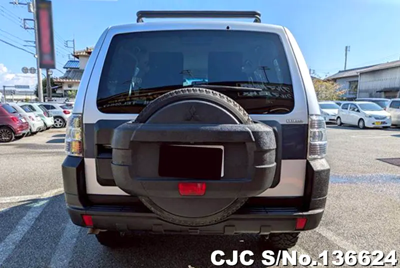 2008 Mitsubishi / Pajero Stock No. 136624