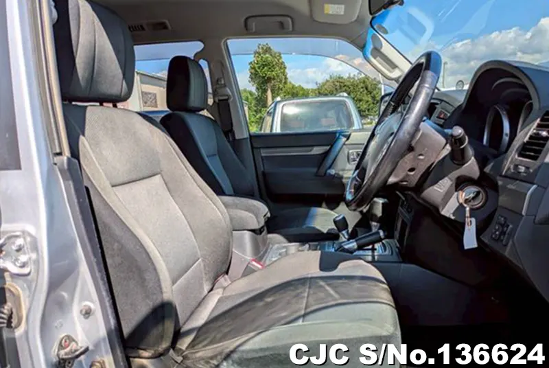 2008 Mitsubishi / Pajero Stock No. 136624