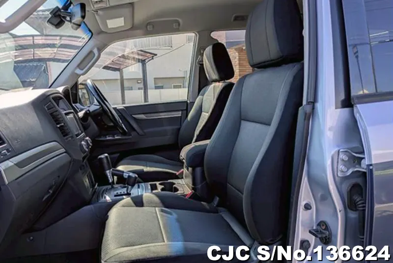 2008 Mitsubishi / Pajero Stock No. 136624