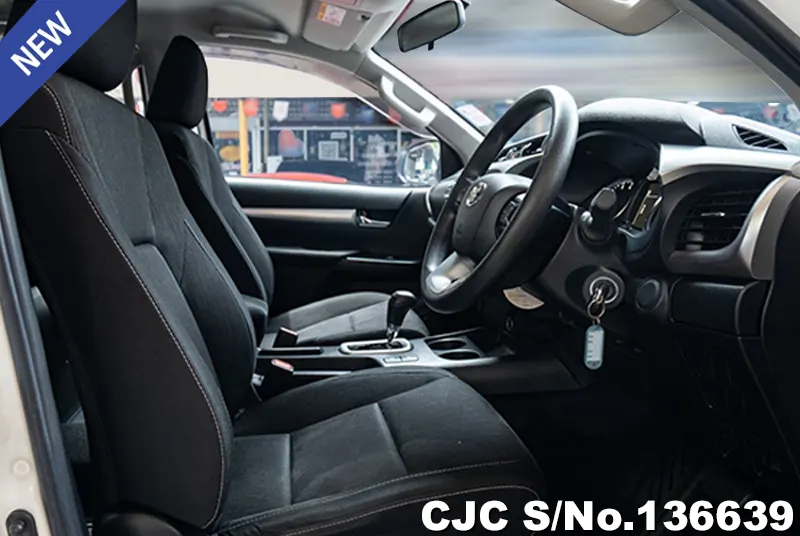 2020 Toyota / Hilux / Revo Stock No. 136639