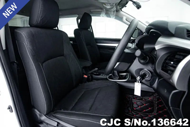 2023 Toyota / Hilux / Revo Stock No. 136642