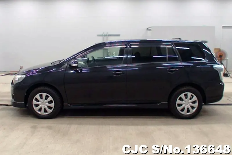 2011 Toyota / Corolla Fielder Stock No. 136648