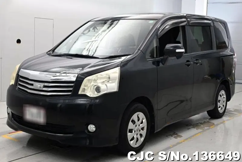 2013 Toyota / Noah Stock No. 136649