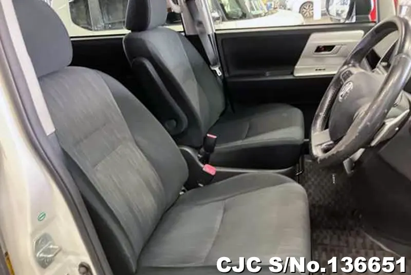2013 Toyota / Noah Stock No. 136651