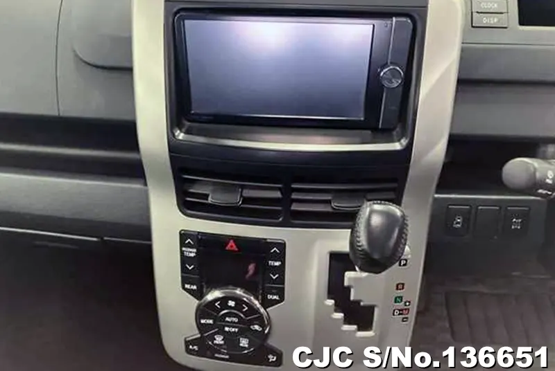 2013 Toyota / Noah Stock No. 136651