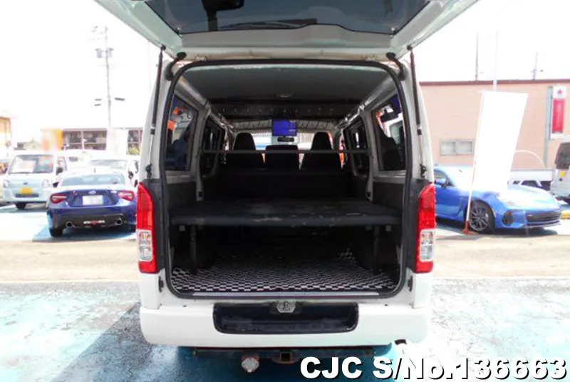 2014 Toyota / Hiace Stock No. 136663