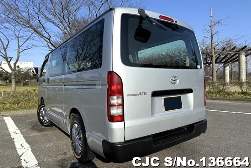 2014 Toyota / Hiace Stock No. 136664