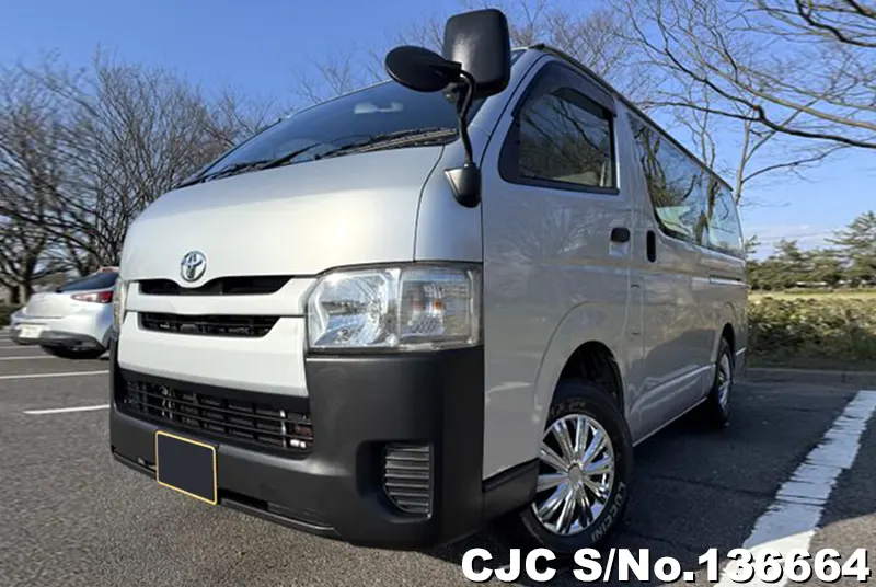 2014 Toyota / Hiace Stock No. 136664