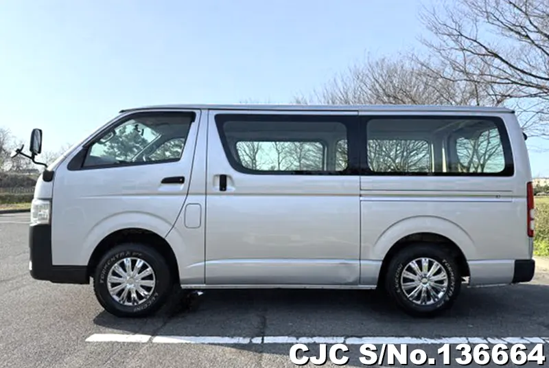 2014 Toyota / Hiace Stock No. 136664