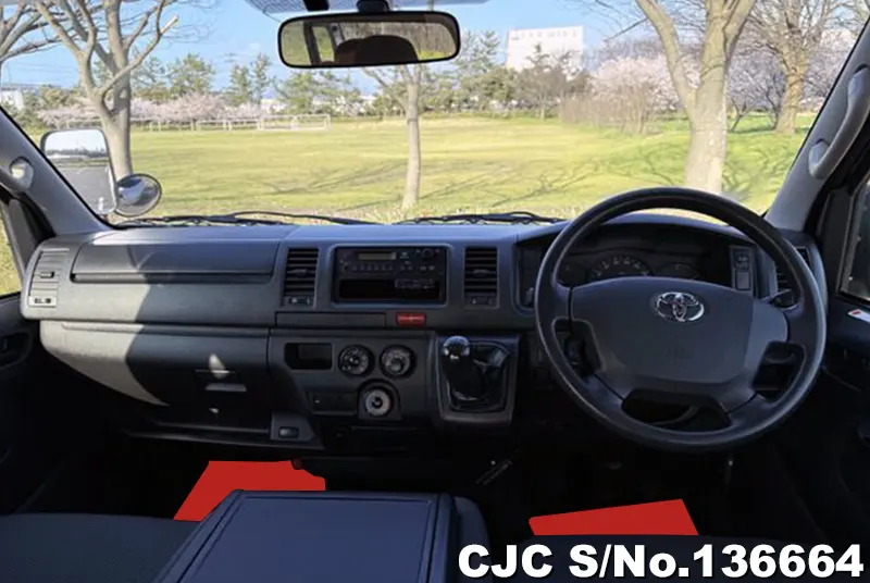 2014 Toyota / Hiace Stock No. 136664