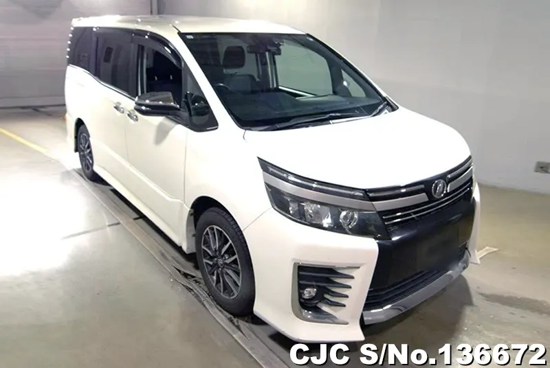 2017 Toyota / Voxy Stock No. 136672