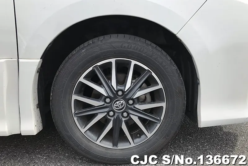 2017 Toyota / Voxy Stock No. 136672
