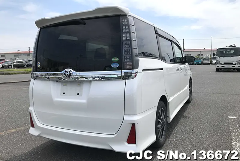 2017 Toyota / Voxy Stock No. 136672