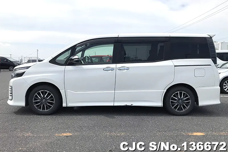 2017 Toyota / Voxy Stock No. 136672