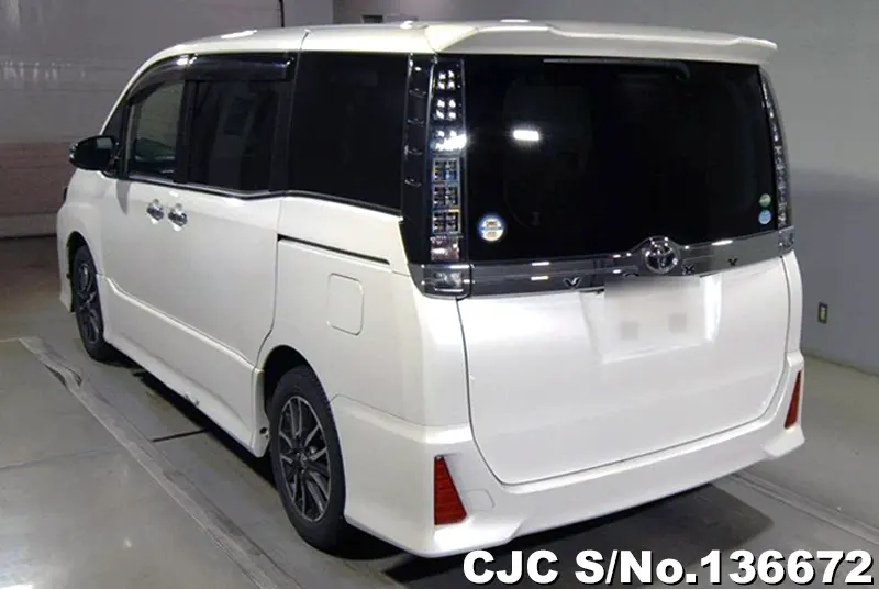 2017 Toyota / Voxy Stock No. 136672
