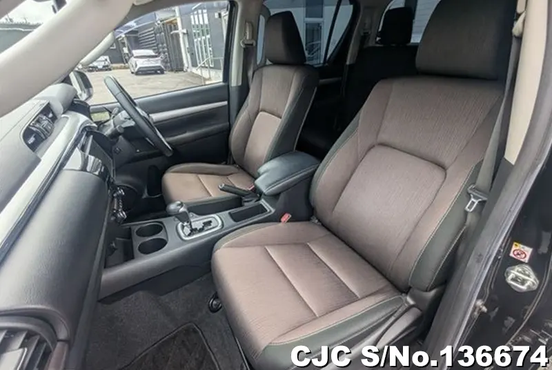2018 Toyota / Hilux Stock No. 136674
