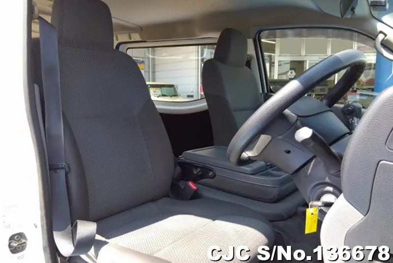 2018 Nissan / Caravan Stock No. 136678