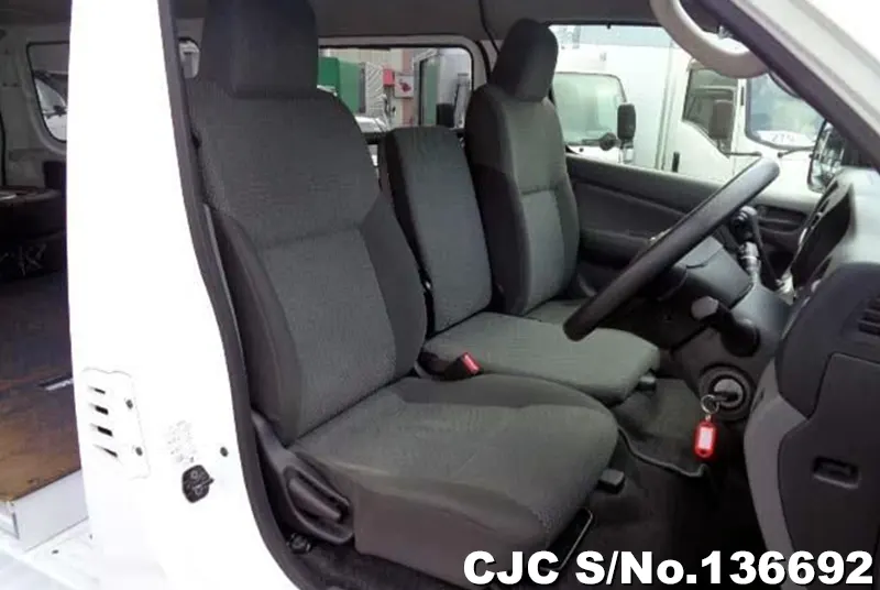 2018 Nissan / Caravan Stock No. 136692