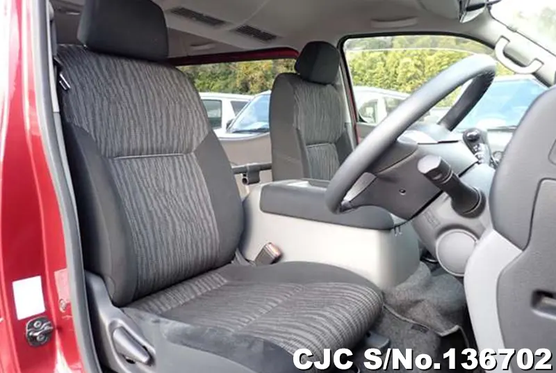2018 Nissan / Caravan Stock No. 136702