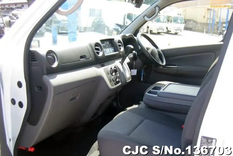 2020 Nissan / Caravan Stock No. 136703