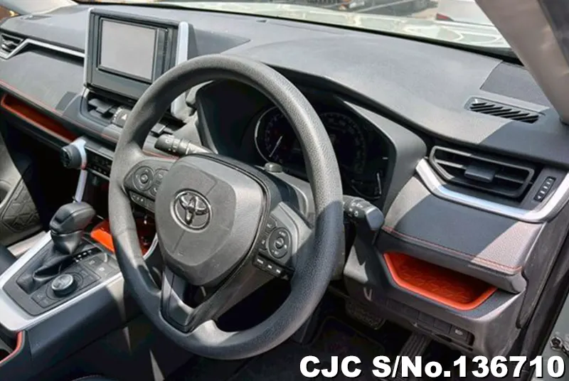 2019 Toyota / Rav4 Stock No. 136710