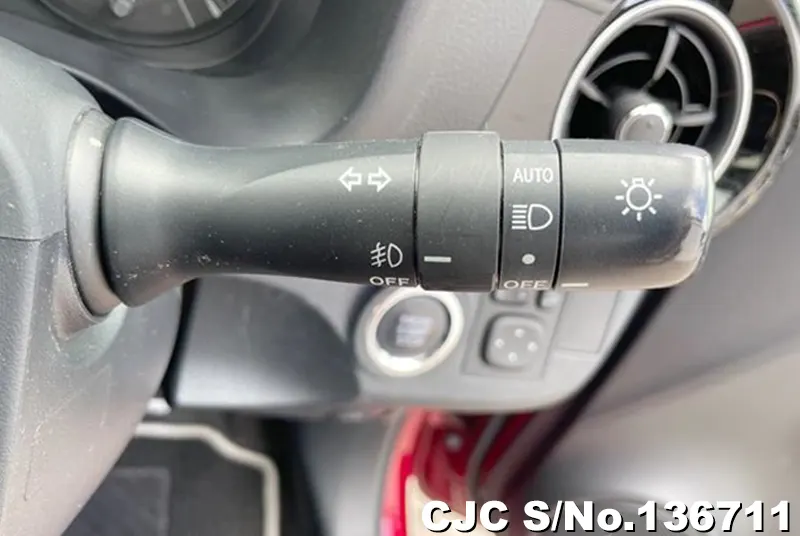 2019 Toyota / Vitz Stock No. 136711