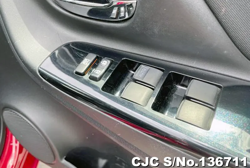 2019 Toyota / Vitz Stock No. 136711