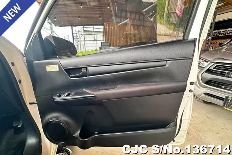 2019 Toyota / Hilux / Revo Stock No. 136714
