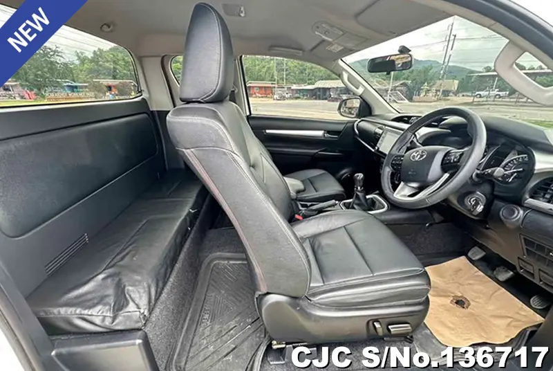 2022 Toyota / Hilux / Revo Stock No. 136717